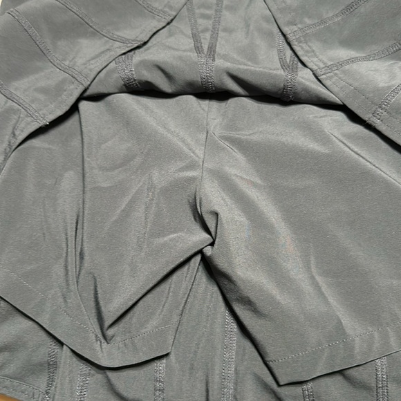 Athleta Gray Skort. Size 6 - Picture 5 of 5